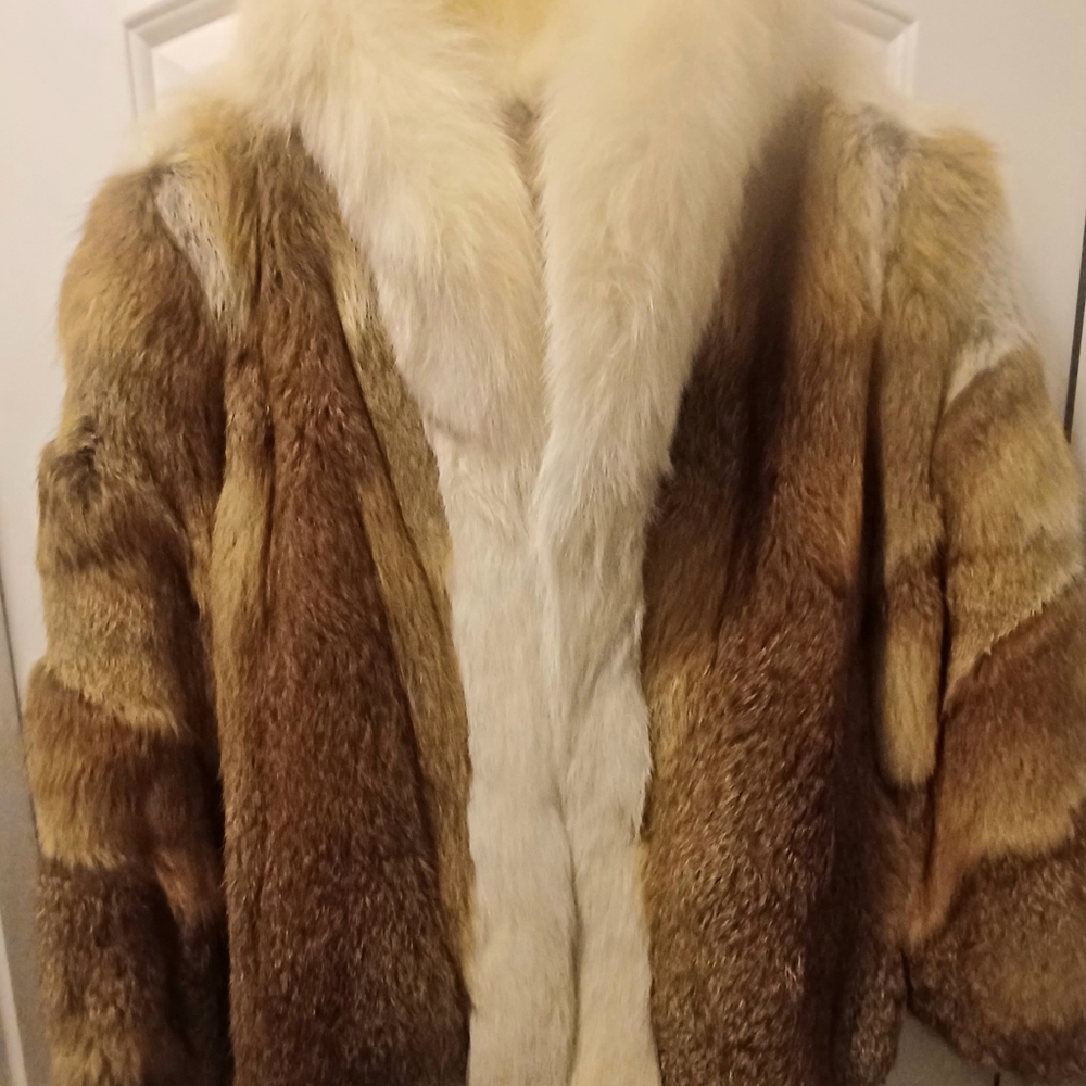 VINTAGE CUSTOM FOX FUR COAT